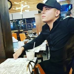 Meet your Posher, Alejandro